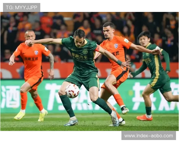 玉昆队长弋腾头球冲顶破门 老将经验提升防线定位球防守质量