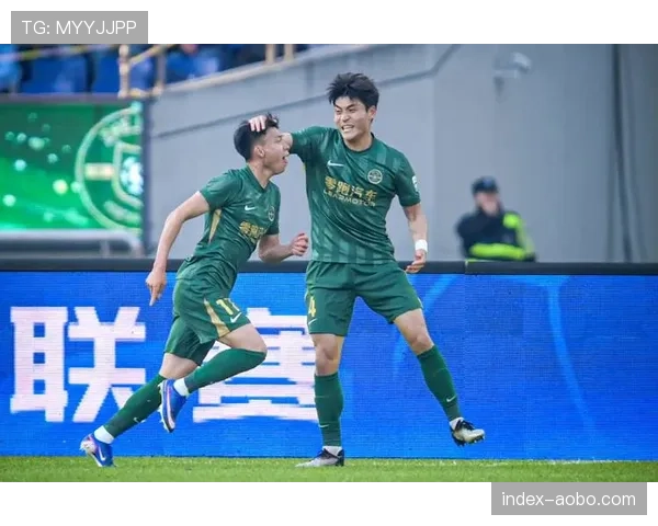 浙江队韩国中卫朴镇燮稳健发挥 托利奇中场调度渐入佳境